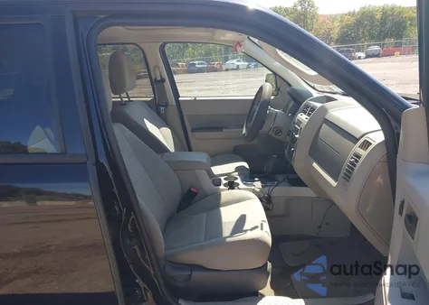 2010 Ford Escape Xlt из США, поврежденный, VIN 1FMCU9DG5AKC68993